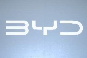 BYD (China) Signboard and Logo